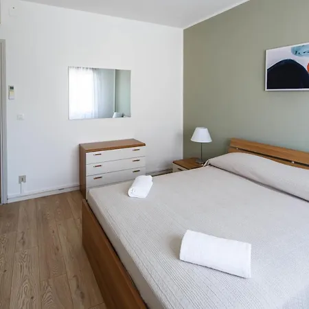 Calmo 1dx Apartment *